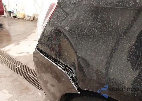 2011 Toyota Prius Two z USA, uszkodzony, nr VIN JTDKN3DU6B5372389